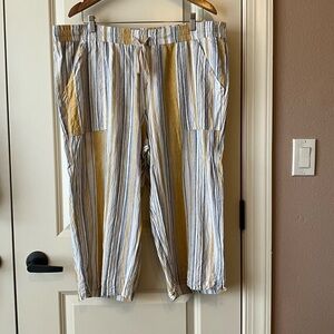Striped Casual Women’s Capri Pants